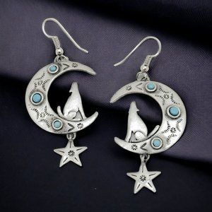 Vintage 1988 JJ Signed Wolf on The Moon Earrings Silver Tone w/Faux Turquoise
